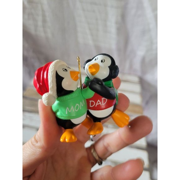 Hallmark Mom Dad penguin ornament 1989 as is Xmas tree - Picture 4 of 8